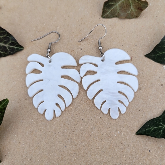 White Acrylic Monstera Leaf Dangle Earrings - Picture 3 of 6